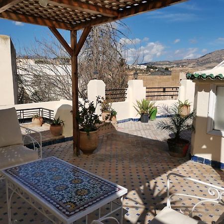 Riad Avec Terrasse Privee Et Piscine Partagee A 300M フェズ エクステリア 写真