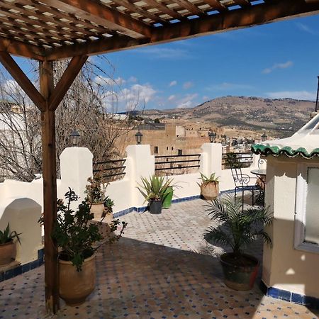 Riad Avec Terrasse Privee Et Piscine Partagee A 300M フェズ エクステリア 写真