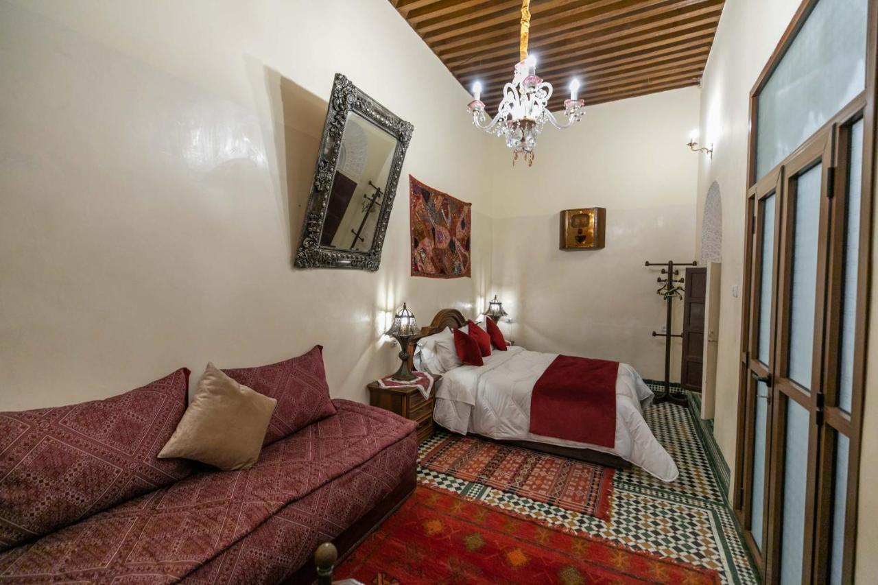 Riad Avec Terrasse Privee Et Piscine Partagee A 300M フェズ エクステリア 写真