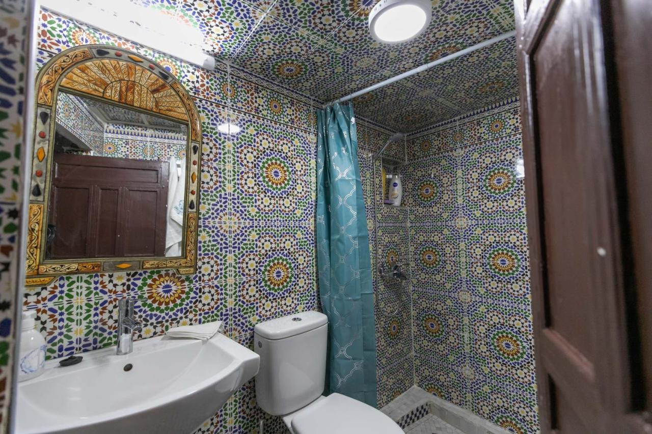 Riad Avec Terrasse Privee Et Piscine Partagee A 300M フェズ エクステリア 写真
