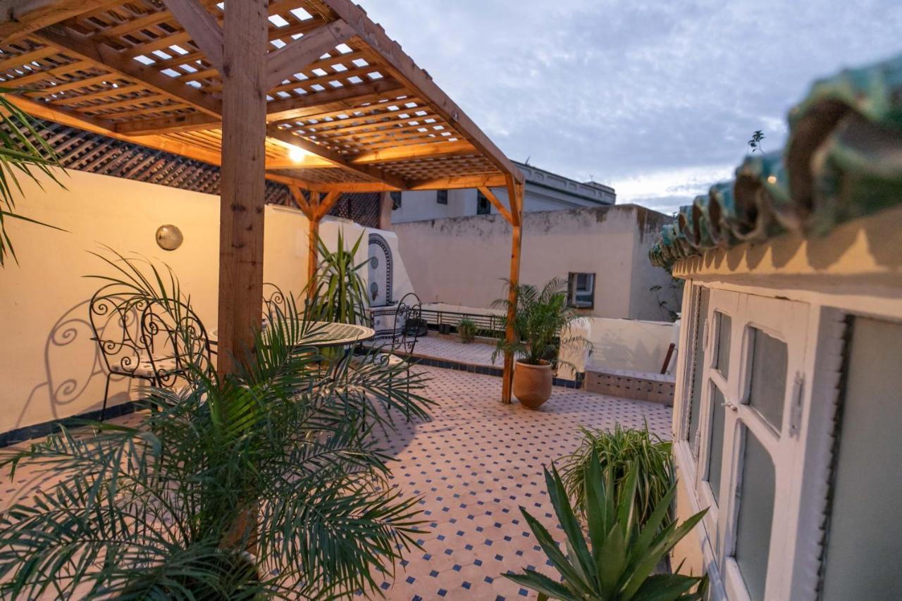 Riad Avec Terrasse Privee Et Piscine Partagee A 300M フェズ エクステリア 写真