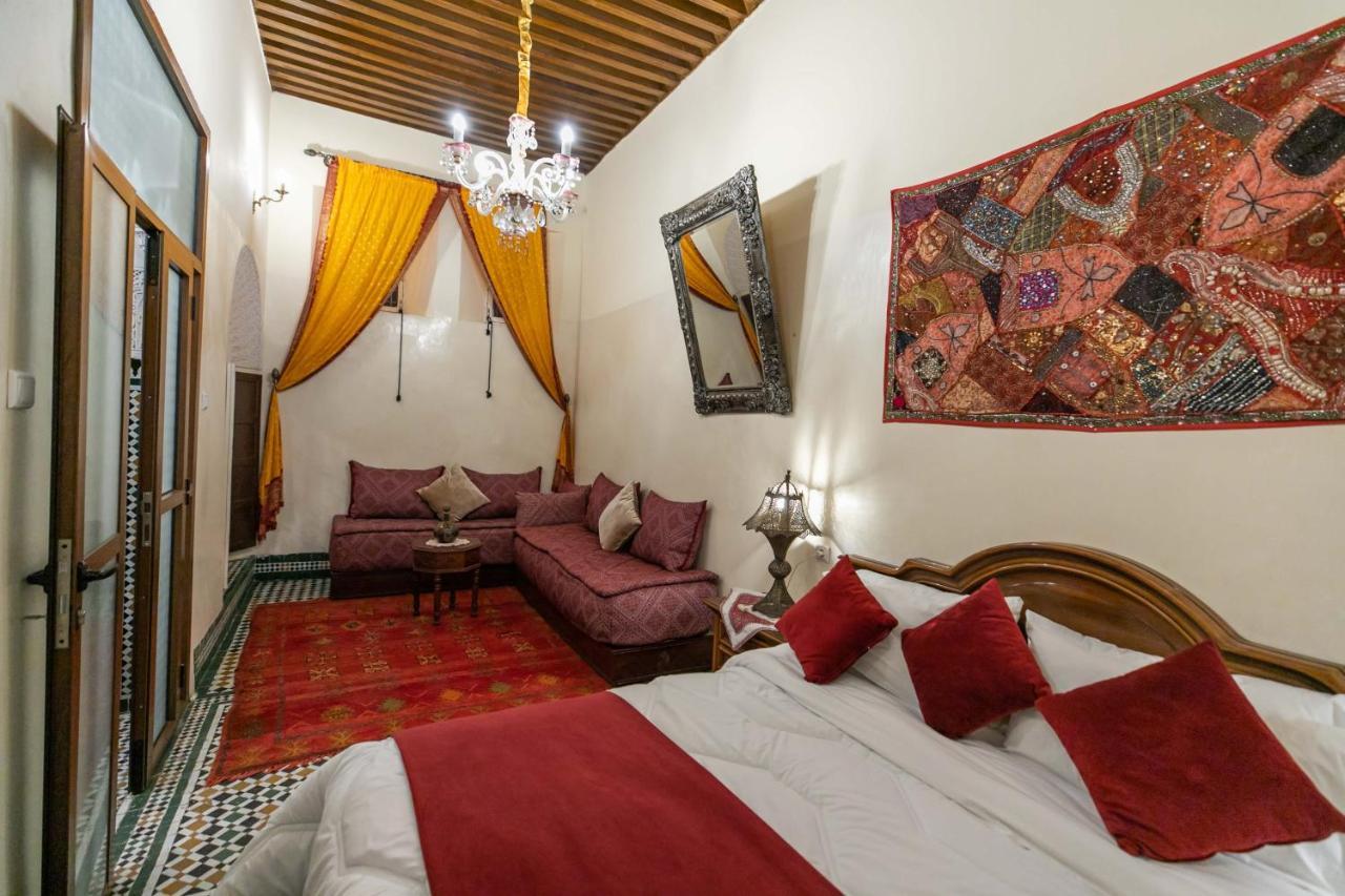Riad Avec Terrasse Privee Et Piscine Partagee A 300M フェズ エクステリア 写真