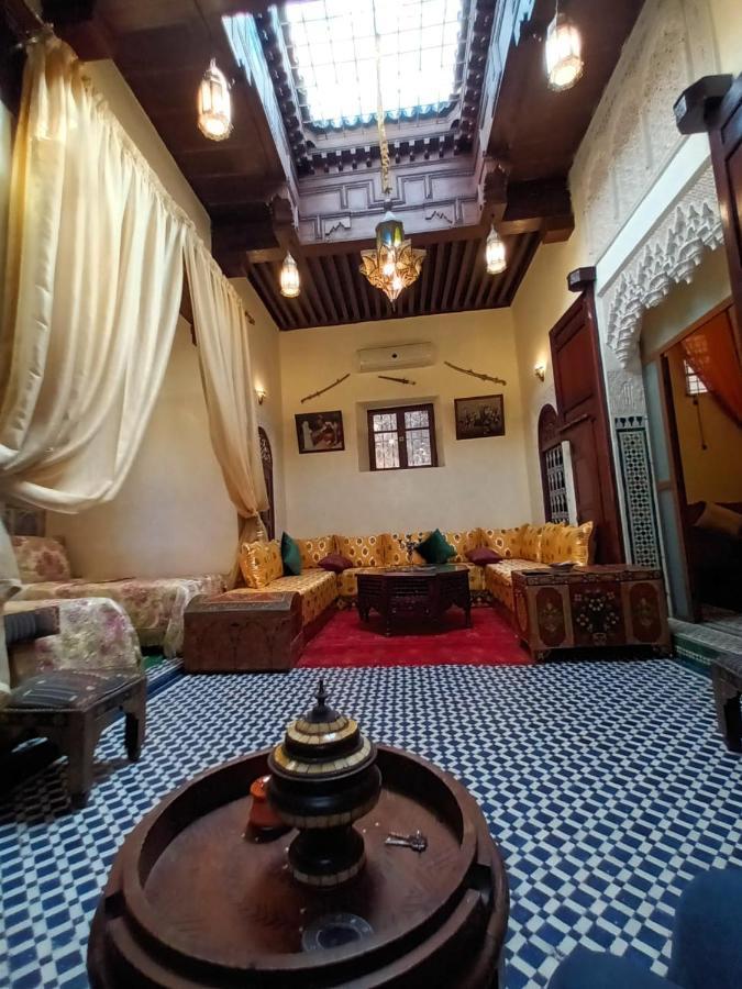 Riad Avec Terrasse Privee Et Piscine Partagee A 300M フェズ エクステリア 写真