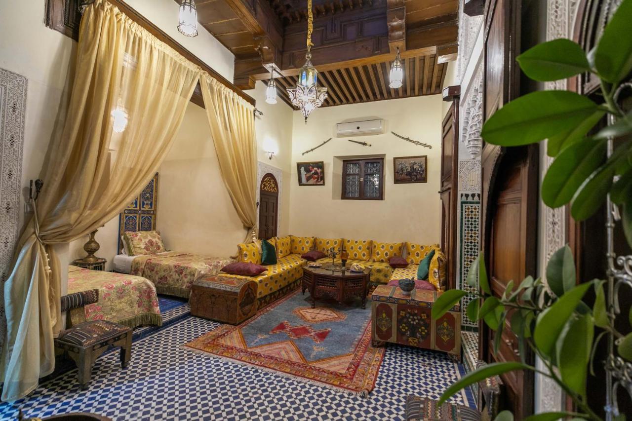 Riad Avec Terrasse Privee Et Piscine Partagee A 300M フェズ エクステリア 写真