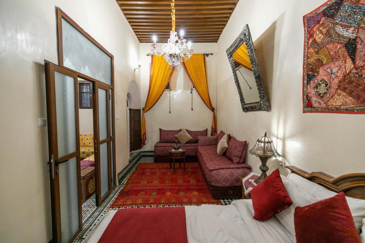 Riad Avec Terrasse Privee Et Piscine Partagee A 300M フェズ エクステリア 写真