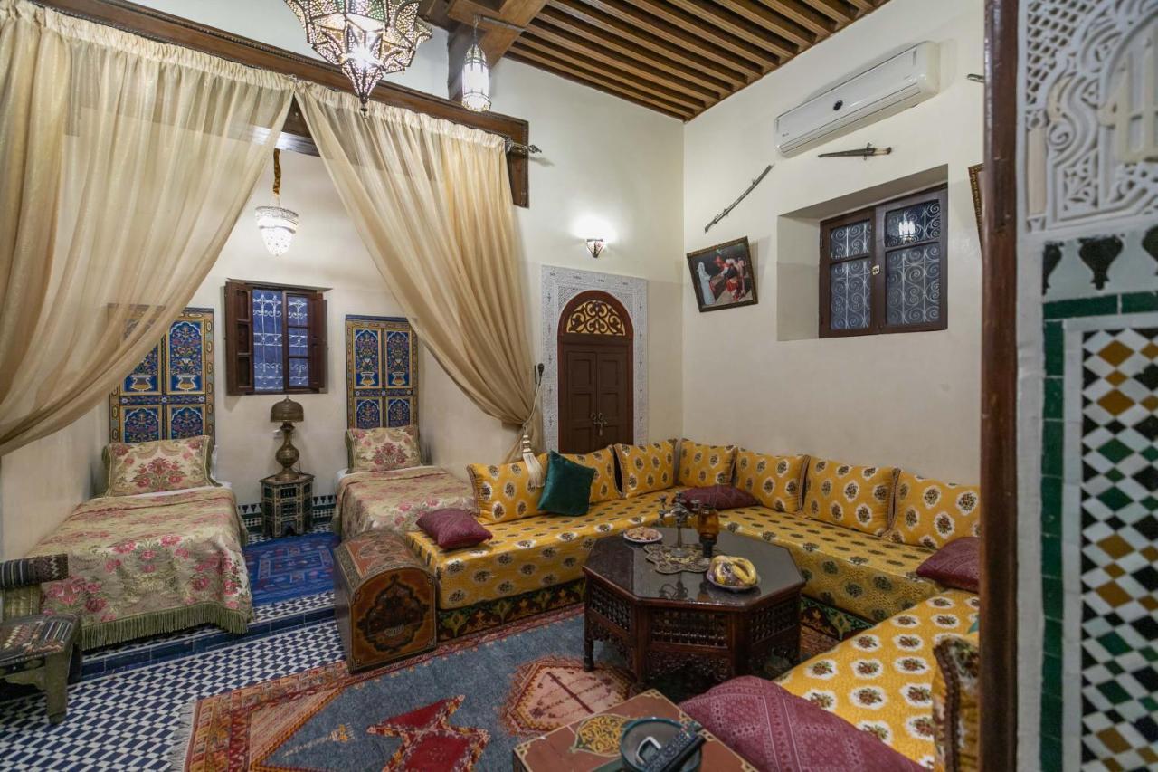 Riad Avec Terrasse Privee Et Piscine Partagee A 300M フェズ エクステリア 写真